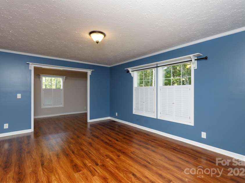 2164 Mission Road, York, SC 29745.  MLS# CAR4304834, YatesRealty ID 15333. Primary w/sitting area or office