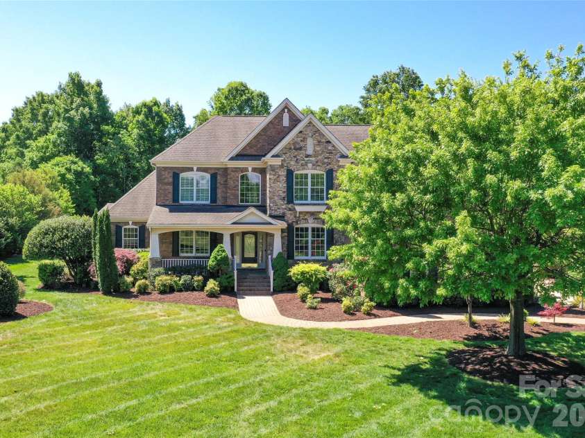 515 Briar Patch Terrace, Waxhaw, NC 28173.  MLS# CAR4350317, YatesRealty ID 15334. 