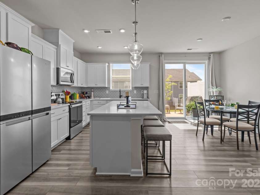 5625 Axil Lane, Charlotte, NC 28269.  MLS# CAR4258730, YatesRealty ID 15334. 