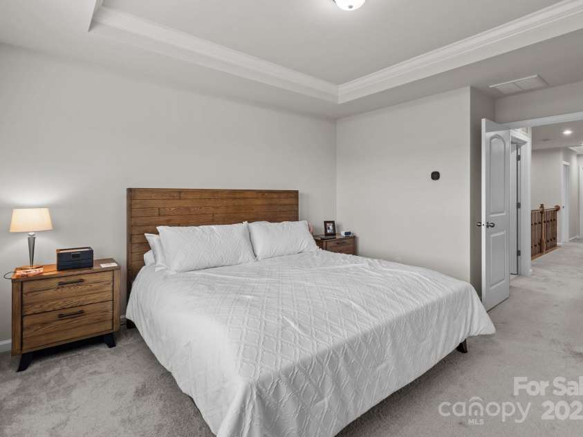 5625 Axil Lane, Charlotte, NC 28269.  MLS# CAR4258730, YatesRealty ID 15334. 