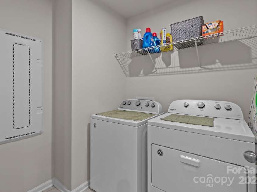 5625 Axil Lane, Charlotte, NC 28269.  MLS# CAR4258730, YatesRealty ID 15334. 