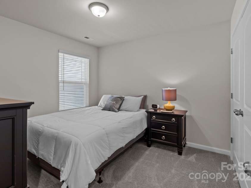 5625 Axil Lane, Charlotte, NC 28269.  MLS# CAR4258730, YatesRealty ID 15334. 