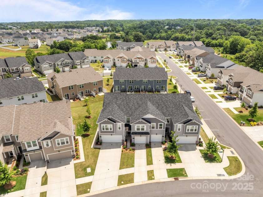 5625 Axil Lane, Charlotte, NC 28269.  MLS# CAR4258730, YatesRealty ID 15334. 