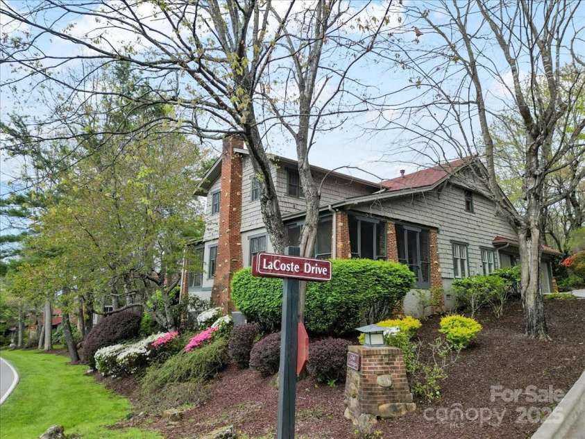 28 Lacoste Drive, Hendersonville, NC 28739.  MLS# CAR4246856, YatesRealty ID 15335. Lacoste Corner Lot View