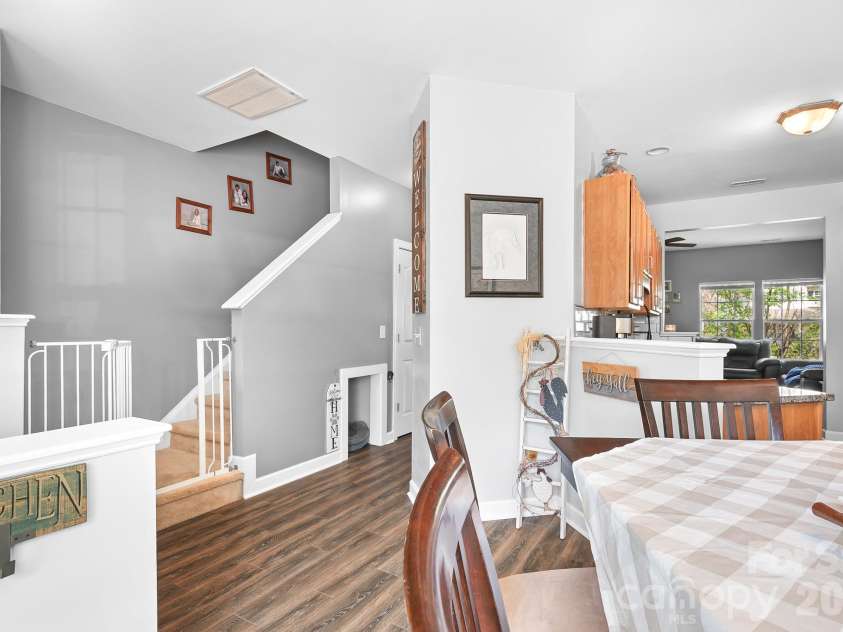 520 Iredell Avenue, Mooresville, NC 28115.  MLS# CAR4358949, YatesRealty ID 15335. 