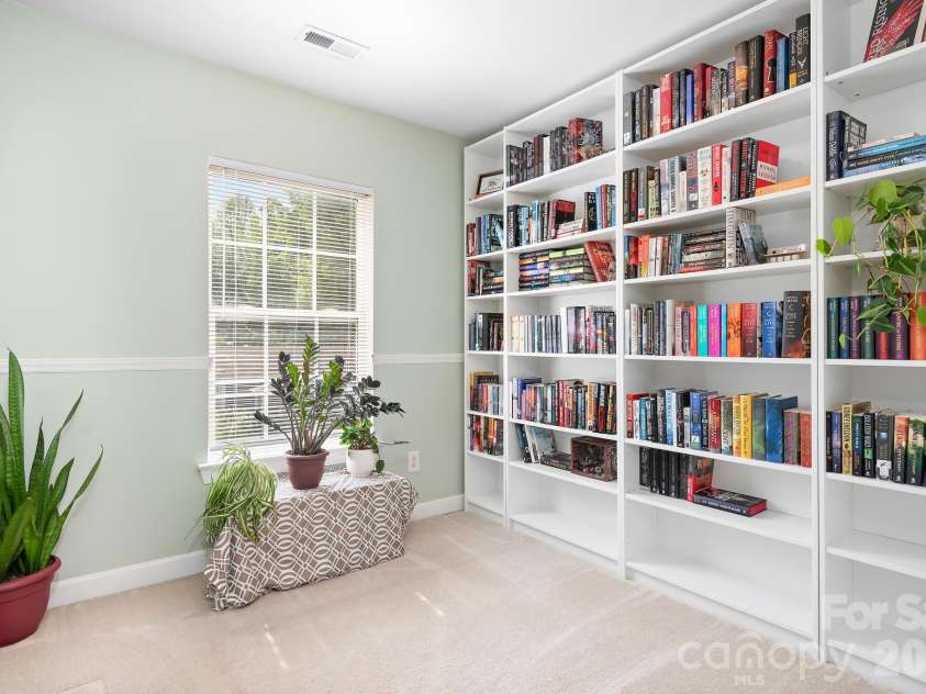 520 Iredell Avenue, Mooresville, NC 28115.  MLS# CAR4358949, YatesRealty ID 15335. 