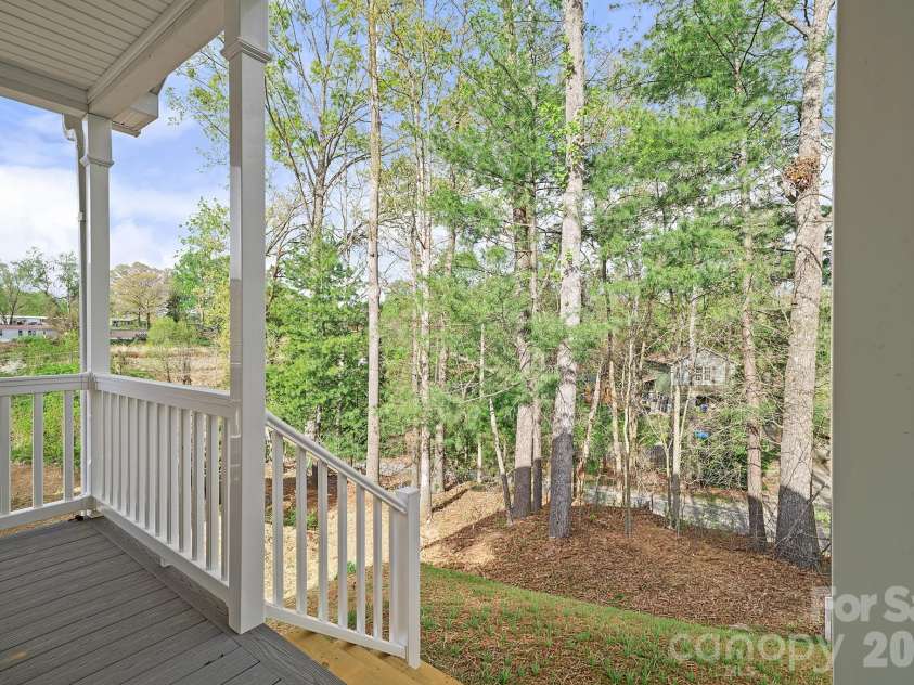 133 Bellamy Road, Asheville, NC 28806.  MLS# CAR4370527, YatesRealty ID 15336. 