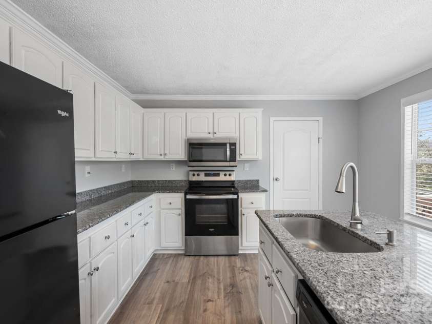6 Clark Meadow Lane, Candler, NC 28715.  MLS# CAR4231279, YatesRealty ID 15336. 