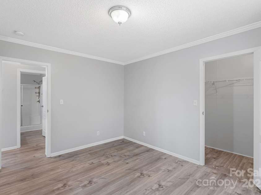 6 Clark Meadow Lane, Candler, NC 28715.  MLS# CAR4231279, YatesRealty ID 15336. 