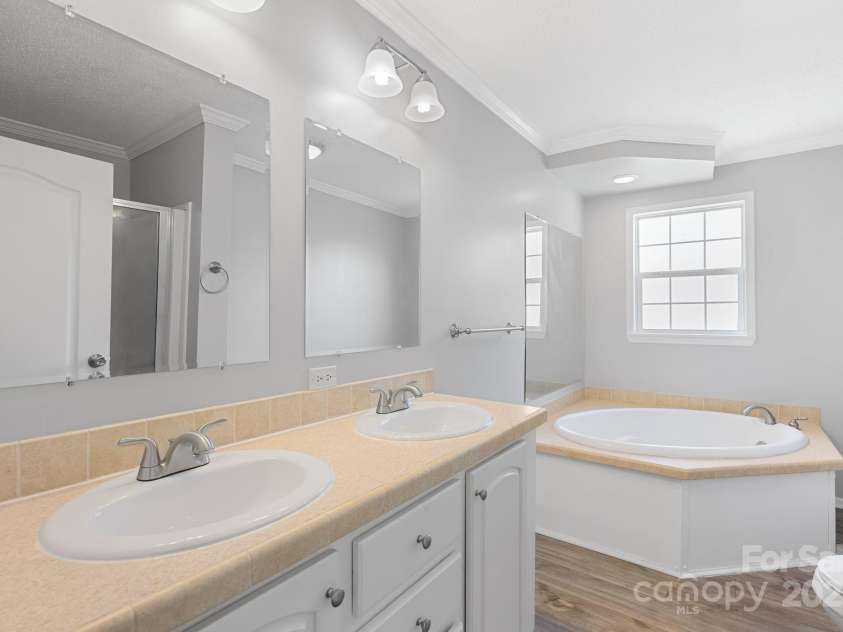 6 Clark Meadow Lane, Candler, NC 28715.  MLS# CAR4231279, YatesRealty ID 15336. 