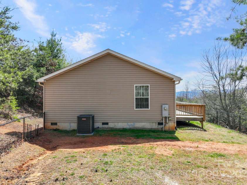 6 Clark Meadow Lane, Candler, NC 28715.  MLS# CAR4231279, YatesRealty ID 15336. 