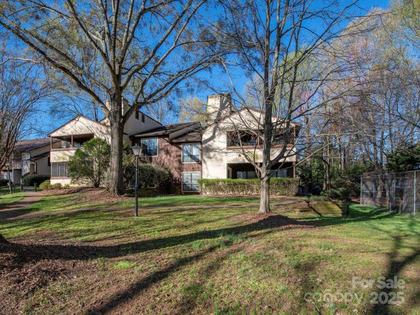 5719 Dockside Drive, Charlotte, NC 28227.  MLS# CAR4238633, YatesRealty ID 15337. 