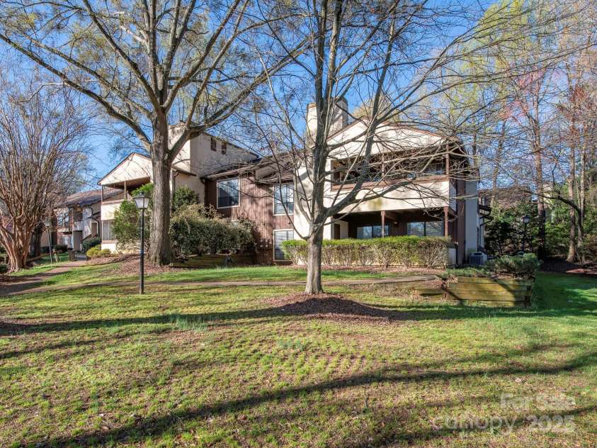 5719 Dockside Drive, Charlotte, NC 28227.  MLS# CAR4238633, YatesRealty ID 15337. 