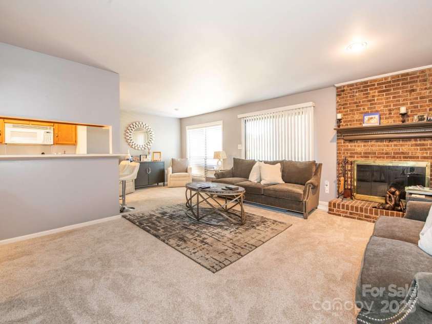 5719 Dockside Drive, Charlotte, NC 28227.  MLS# CAR4238633, YatesRealty ID 15337. 