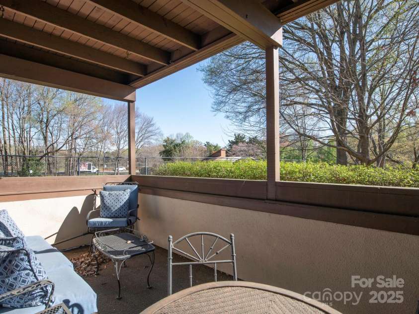 5719 Dockside Drive, Charlotte, NC 28227.  MLS# CAR4238633, YatesRealty ID 15337. 