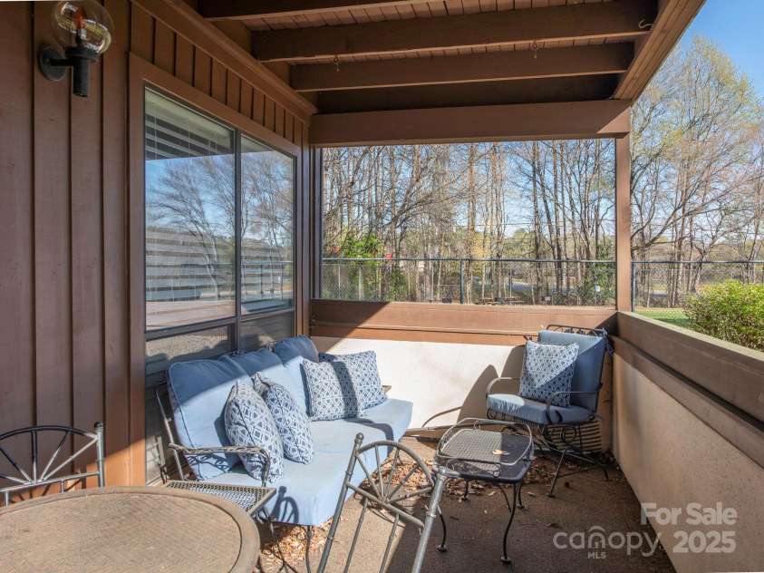5719 Dockside Drive, Charlotte, NC 28227.  MLS# CAR4238633, YatesRealty ID 15337. 
