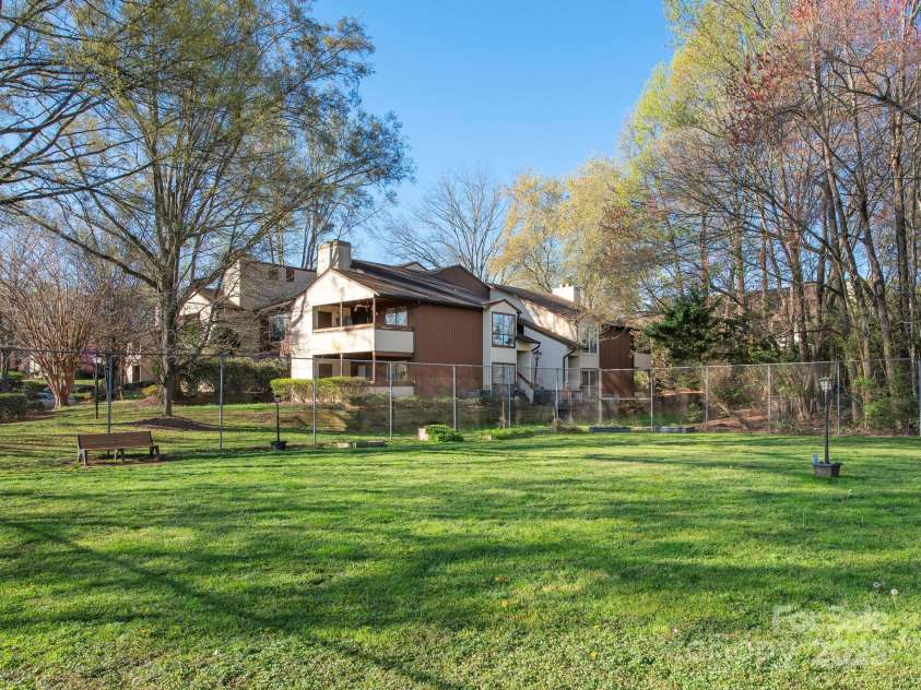 5719 Dockside Drive, Charlotte, NC 28227.  MLS# CAR4238633, YatesRealty ID 15337. 