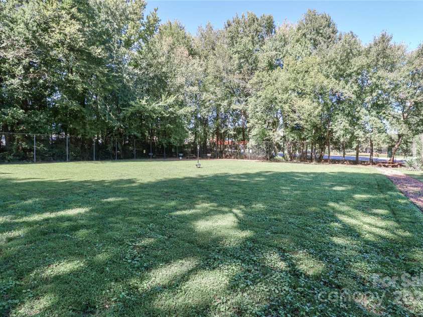 5719 Dockside Drive, Charlotte, NC 28227.  MLS# CAR4314707, YatesRealty ID 15337. 