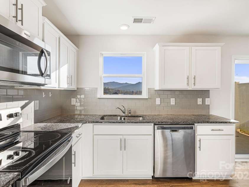 30 Benedict Lane, Weaverville, NC 28787.  MLS# CAR4178106, YatesRealty ID 15338. 