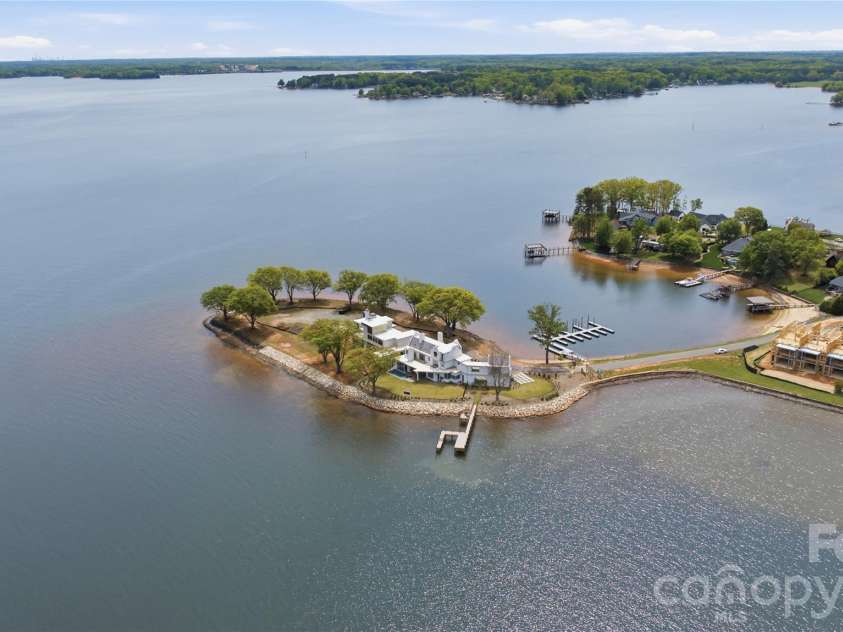 8397 Ranger Island Marina Road, Denver, NC 28037.  MLS# CAR4250240, YatesRealty ID 15338. 