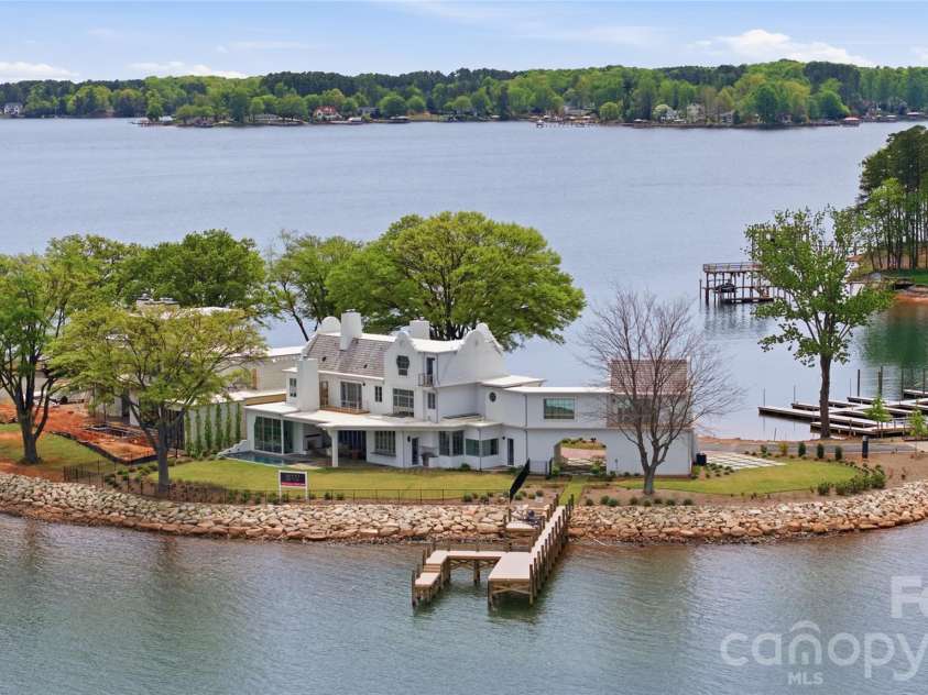 8397 Ranger Island Marina Road, Denver, NC 28037.  MLS# CAR4250240, YatesRealty ID 15338. 
