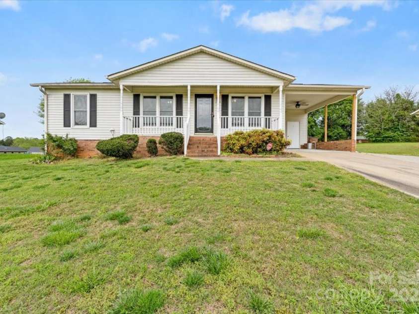 1504 Andicot Lane, Shelby, NC 28152.  MLS# CAR4246231, YatesRealty ID 15339. 