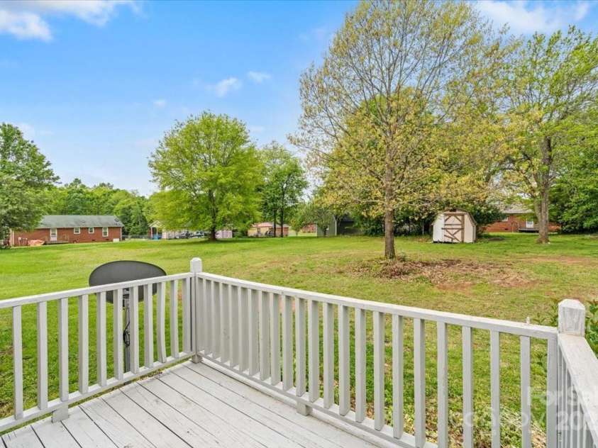 1504 Andicot Lane, Shelby, NC 28152.  MLS# CAR4246231, YatesRealty ID 15339. 