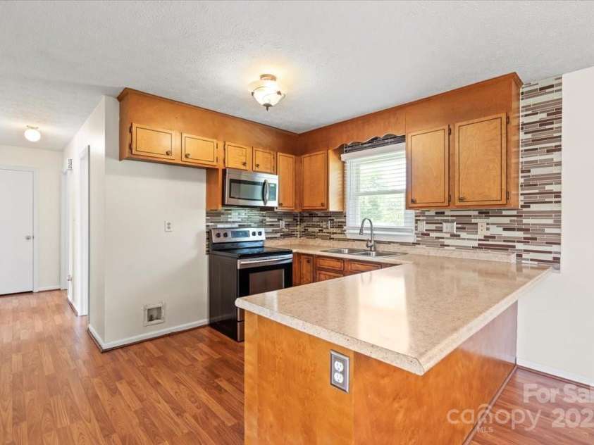 1504 Andicot Lane, Shelby, NC 28152.  MLS# CAR4246231, YatesRealty ID 15339. 