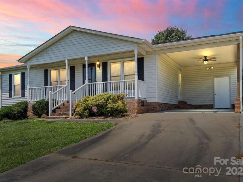 1504 Andicot Lane, Shelby, NC 28152.  MLS# CAR4246231, YatesRealty ID 15339. 