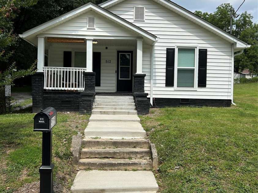 512 Gray Street, Gastonia, NC 28052.  MLS# CAR4268348, YatesRealty ID 1534. 