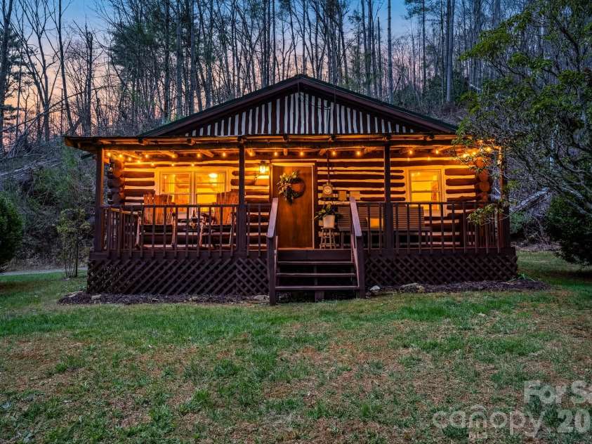 245 Davenport Road, Spruce Pine, NC 28777.  MLS# CAR4364988, YatesRealty ID 15340. 