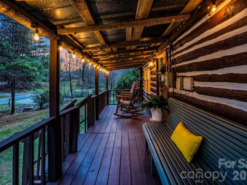 245 Davenport Road, Spruce Pine, NC 28777.  MLS# CAR4364988, YatesRealty ID 15340. 