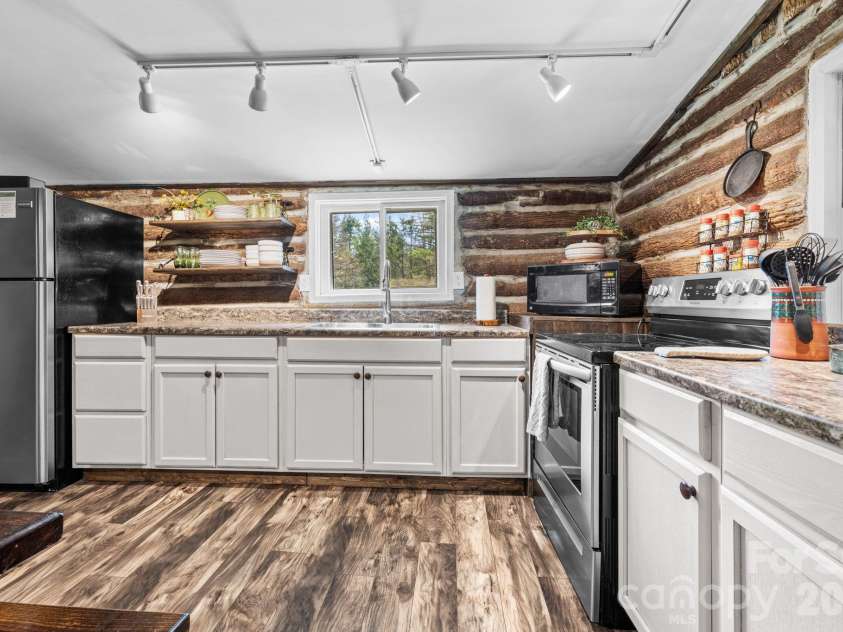 245 Davenport Road, Spruce Pine, NC 28777.  MLS# CAR4364988, YatesRealty ID 15340. 
