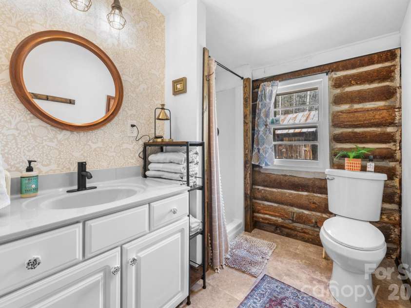 245 Davenport Road, Spruce Pine, NC 28777.  MLS# CAR4364988, YatesRealty ID 15340. 