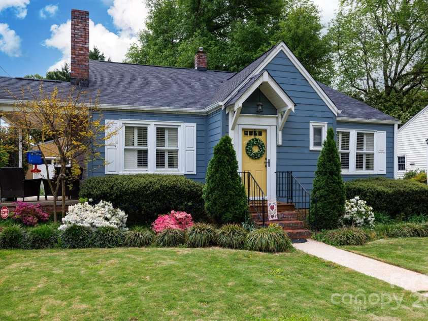 968 Waverly Avenue, Rock Hill, SC 29730.  MLS# CAR4221038, YatesRealty ID 15341. 