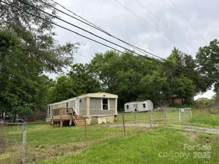 4417 Grier Street, Gastonia, NC 28056.  MLS# CAR4261108, YatesRealty ID 15342. 