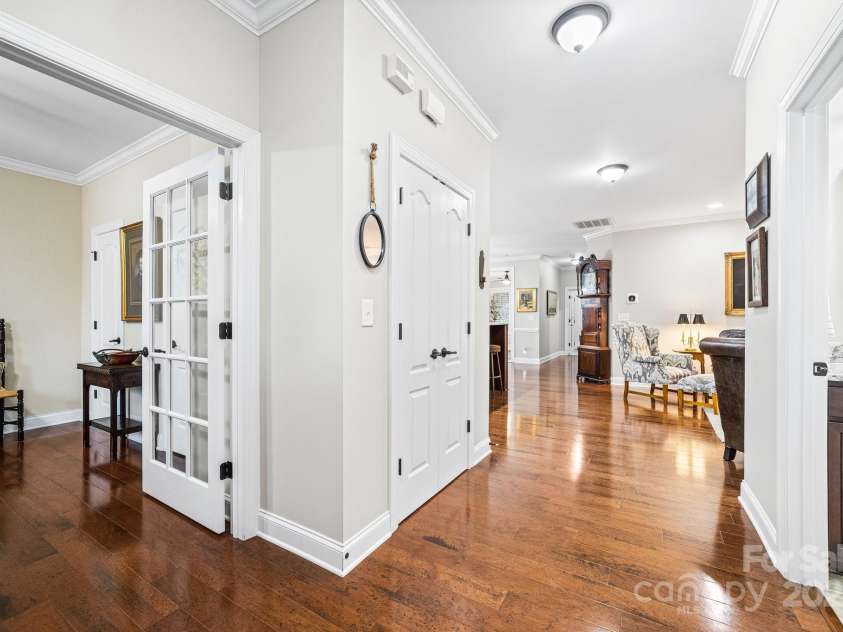 13407 Hazelbrook Lane, Cornelius, NC 28031.  MLS# CAR4254709, YatesRealty ID 15343. 