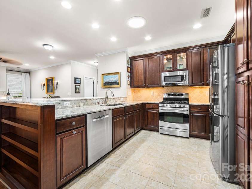 13407 Hazelbrook Lane, Cornelius, NC 28031.  MLS# CAR4254709, YatesRealty ID 15343. 