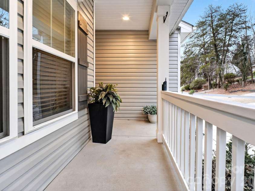 9092 Pitcairn Drive, Fort Mill, SC 29708.  MLS# CAR4337461, YatesRealty ID 15343. 