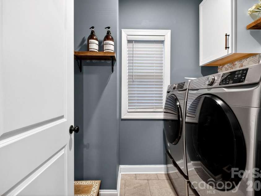 9092 Pitcairn Drive, Fort Mill, SC 29708.  MLS# CAR4337461, YatesRealty ID 15343. 