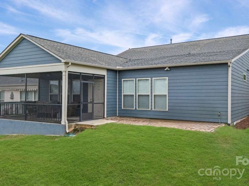 689 Birchway Drive, Fort Mill, SC 29715.  MLS# CAR4291605, YatesRealty ID 15345. Back yard