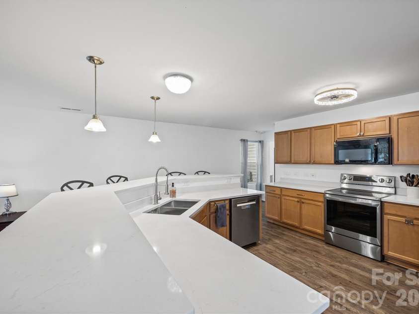 831 Yale Street, Rock Hill, SC 29730.  MLS# CAR4310648, YatesRealty ID 15346. Large Kitchen