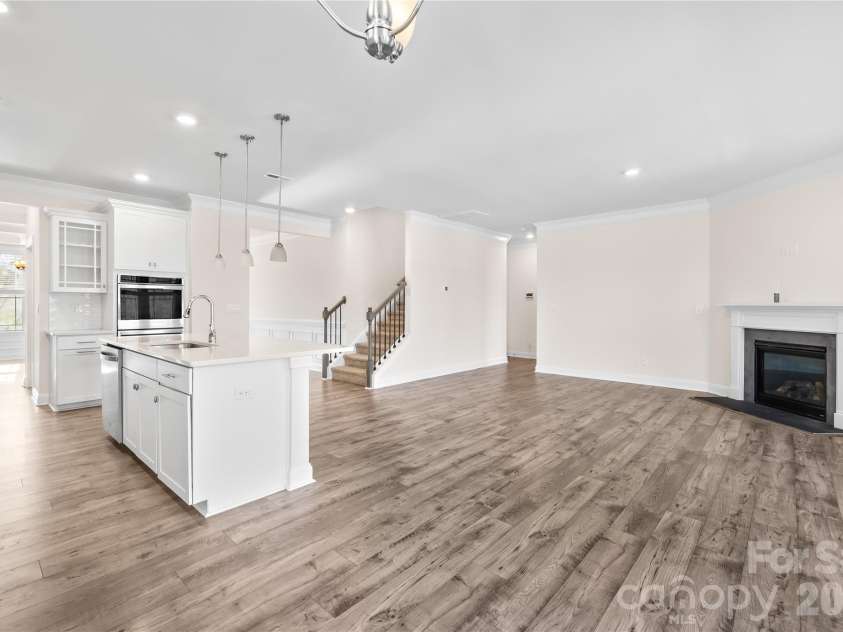 402 Preston Road, Mooresville, NC 28117.  MLS# CAR4334295, YatesRealty ID 15347. 