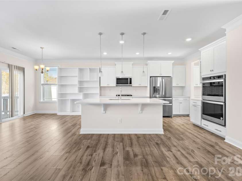 402 Preston Road, Mooresville, NC 28117.  MLS# CAR4334295, YatesRealty ID 15347. 