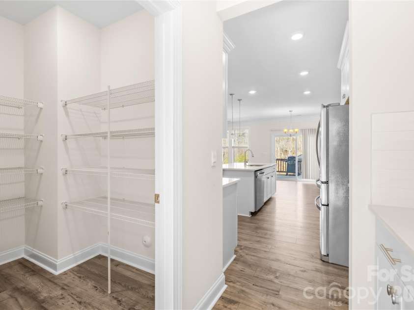 402 Preston Road, Mooresville, NC 28117.  MLS# CAR4334295, YatesRealty ID 15347. Spacious pantry