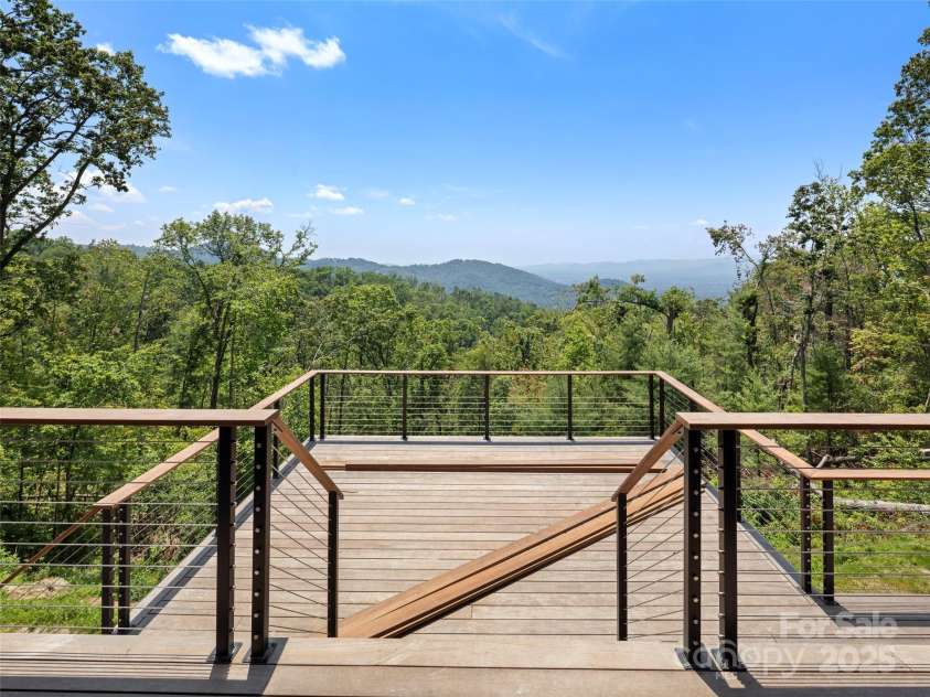 631 Elk Mountain Scenic Highway, Asheville, NC 28804.  MLS# CAR4145572, YatesRealty ID 15347. 