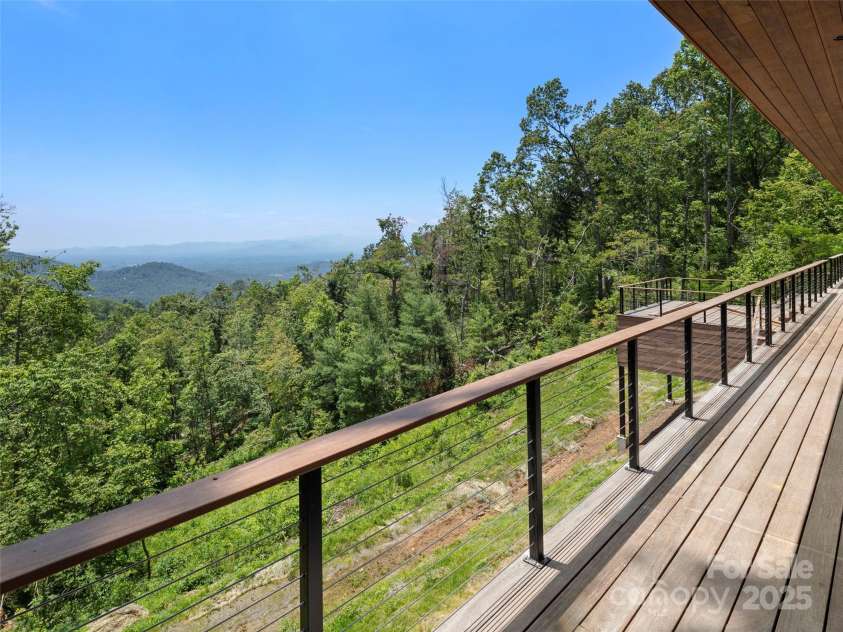 631 Elk Mountain Scenic Highway, Asheville, NC 28804.  MLS# CAR4145572, YatesRealty ID 15347. 