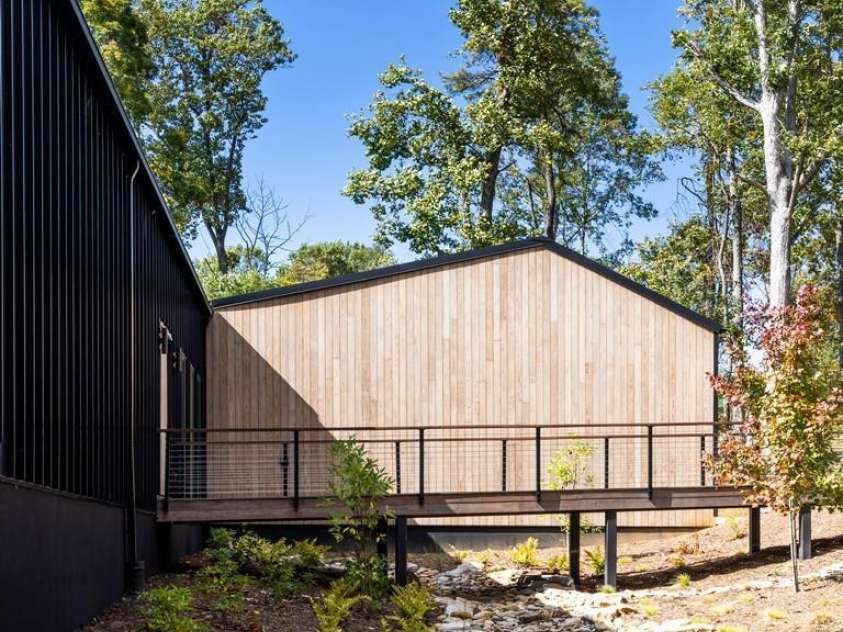 631 Elk Mountain Scenic Highway, Asheville, NC 28804.  MLS# CAR4145572, YatesRealty ID 15347. © David Sundberg/Esto