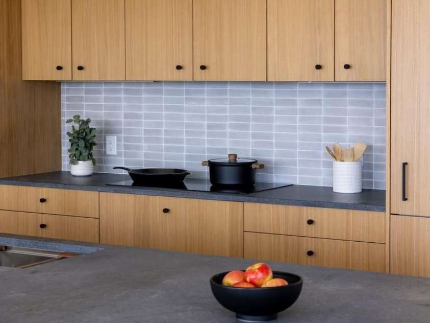 631 Elk Mountain Scenic Highway, Asheville, NC 28804.  MLS# CAR4145572, YatesRealty ID 15347. © David Sundberg/Esto