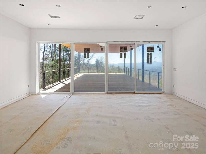 641 Elk Mountain Scenic Highway, Asheville, NC 28804.  MLS# CAR4149026, YatesRealty ID 15348. 